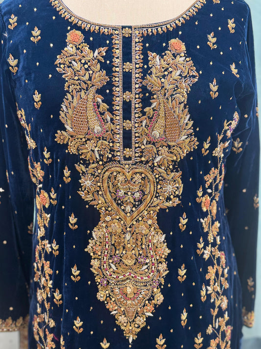 Regal Teal – A Velvet Bridesmaid Dress with Pure Zardozi