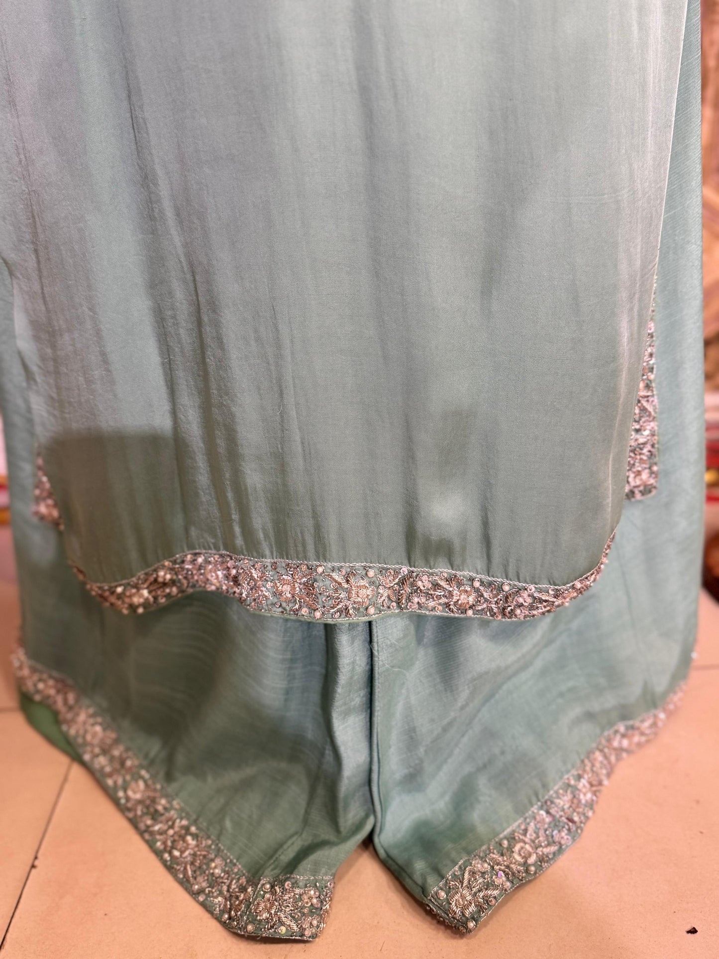 Majesty Mint — A luxurious Bridesmaid Dress