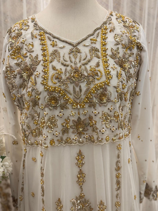 Pearl Whisper – A bridesmaid Dress with Pure Pearl Hand Embroidery